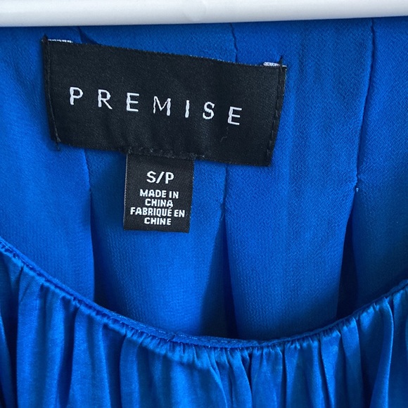 Blue top - Picture 2 of 6